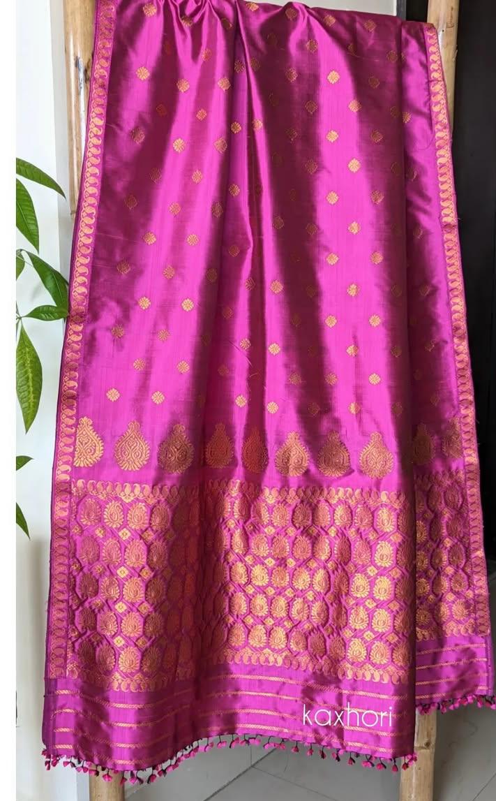 Kaxhori mekhala chador magenta and gold - Image 2