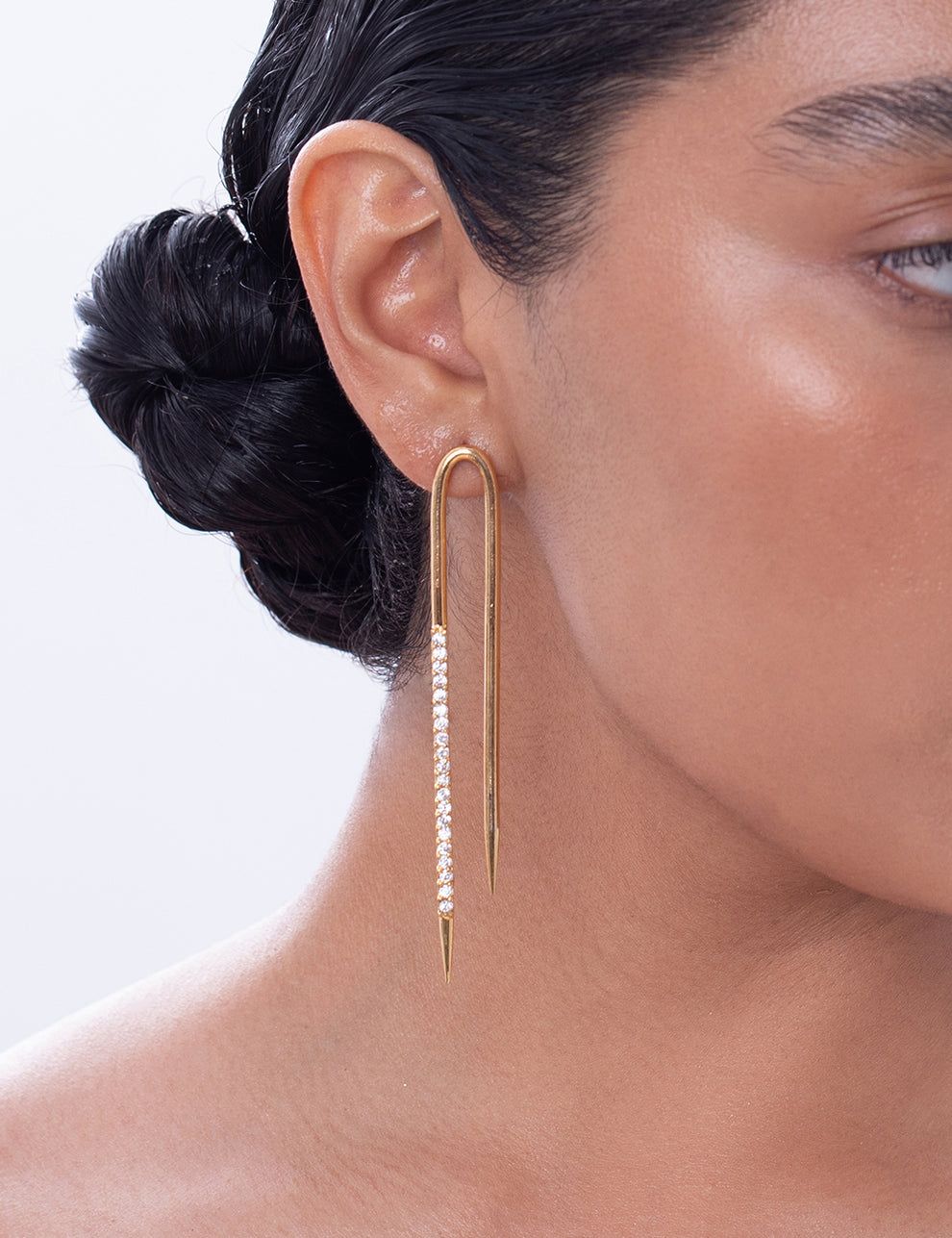 Ethnic Andaz American daimond thread earrings